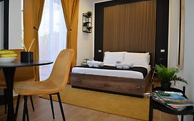Blackwoody Contemporary Rooms - Napoli Centro Storico